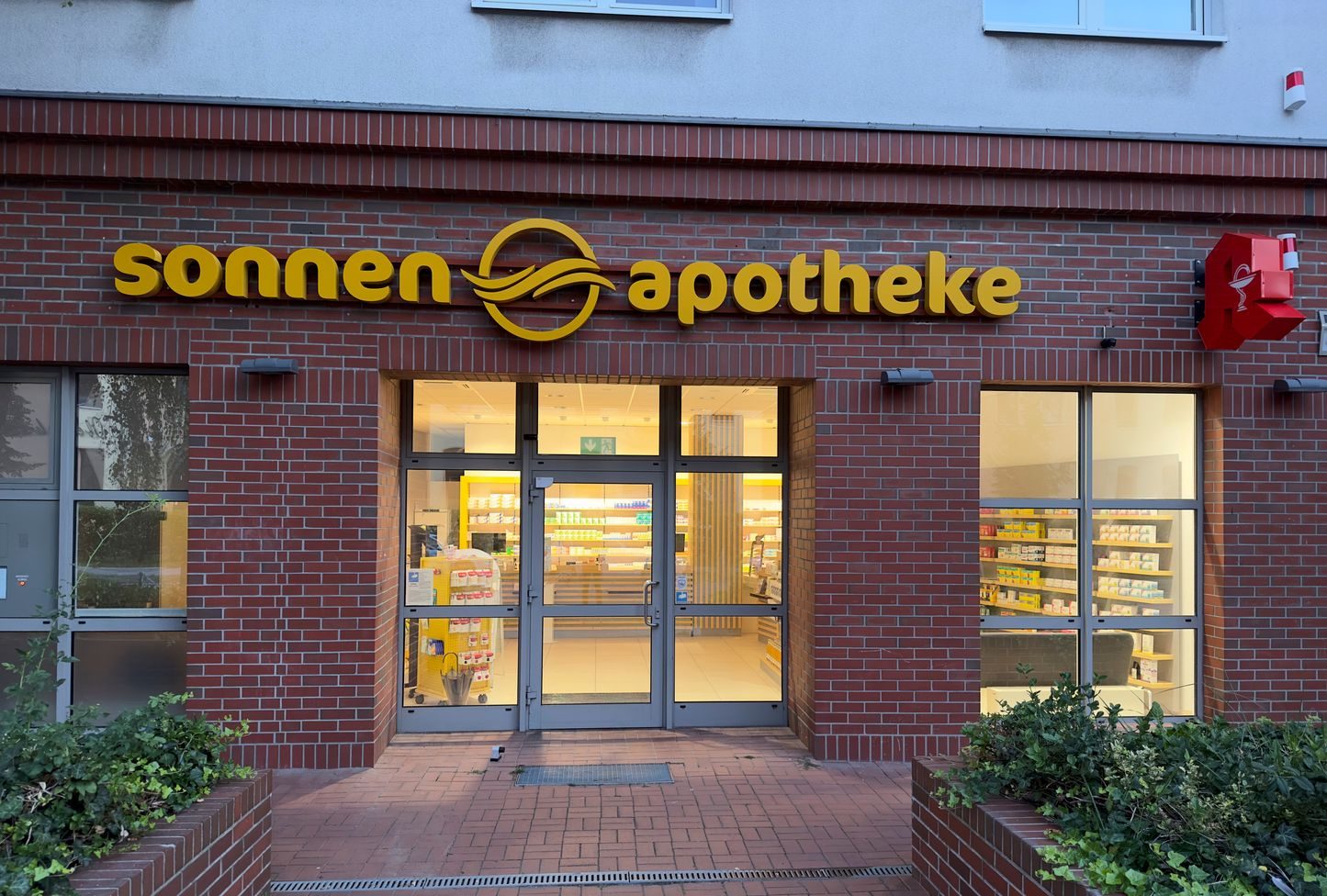 Sonnen Apotheke Aussenansicht 110010